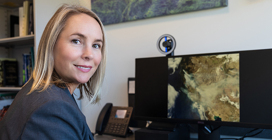 Professor Erin Hestir (Photo by Veronica Adrover, UC Merced)