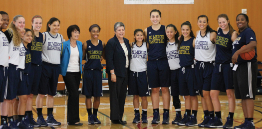 Janet Napalitano and Chancellor Leland with women's basketball team